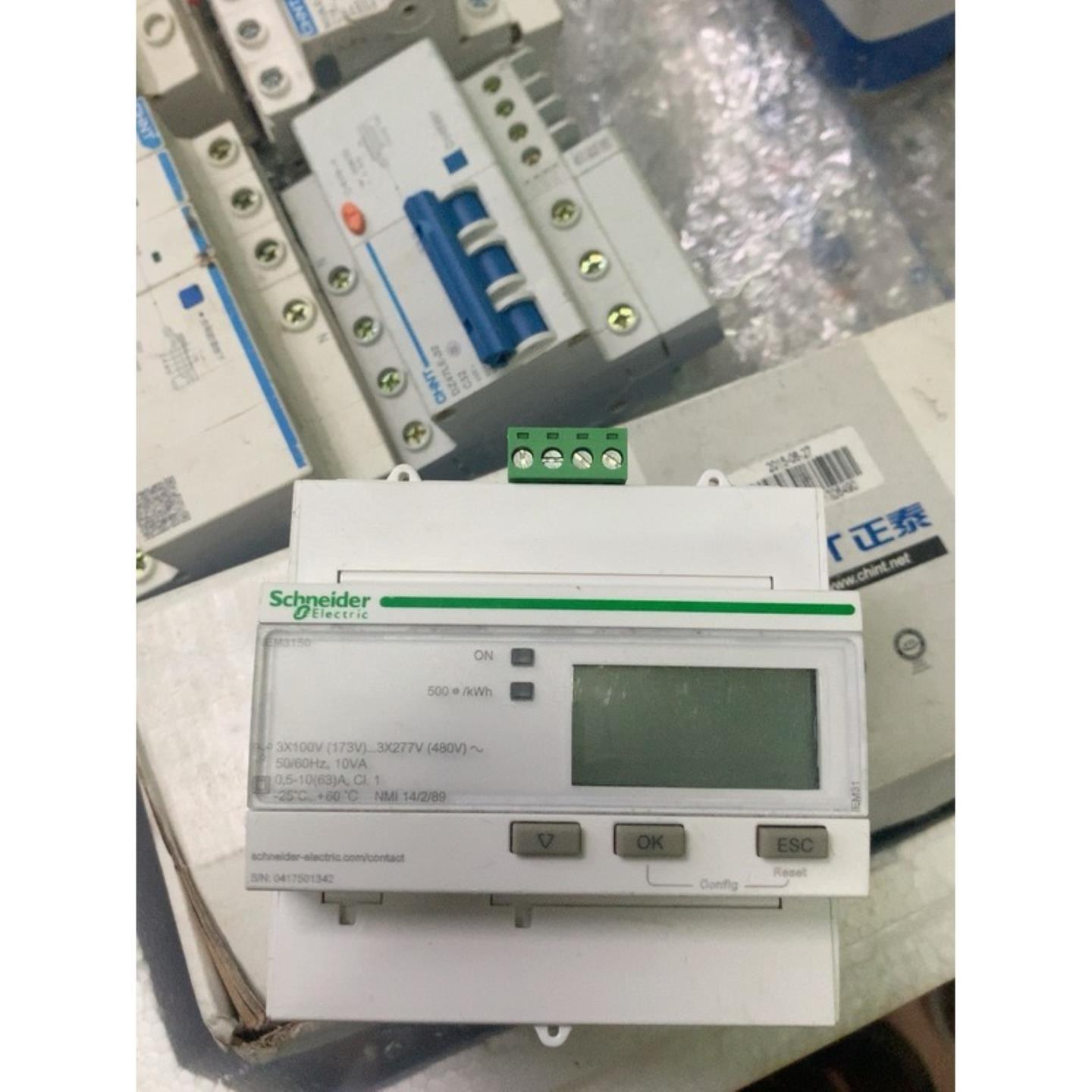 议价施耐德多功能仪电能表IEM3150二手拆机成色如下有合