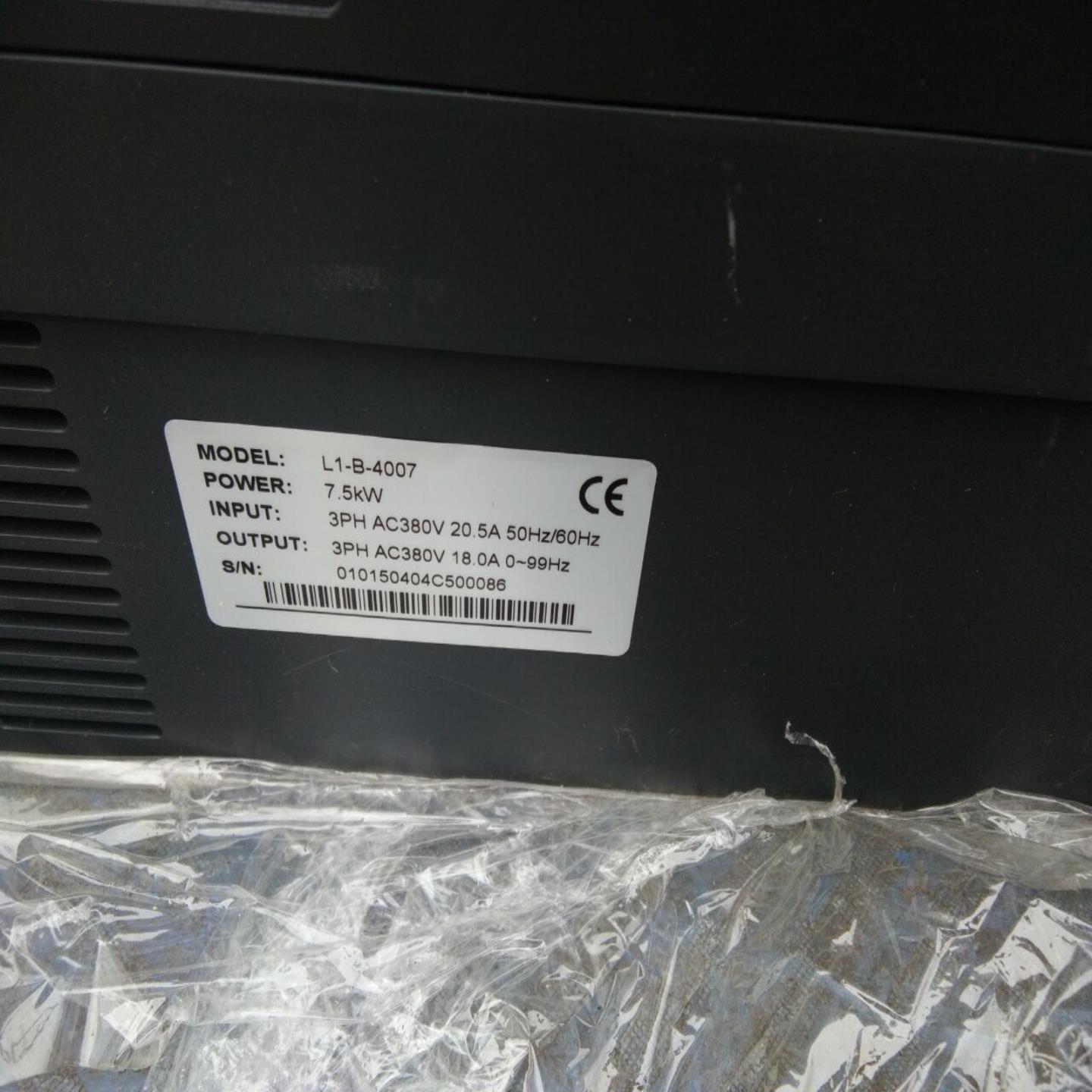 安川 SGMA-07DAA61    SGMAH-04AAA61 议价