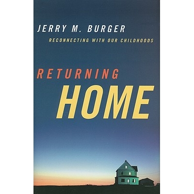 预订 Returning Home: Reconnecting with Our Childhoods: 9781442206809