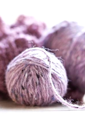 预订 Knitting Graph Paper 4: 5 & 2:3 Ratio 8.5 X 11: Purple Yarn Photograph: 9781091456051