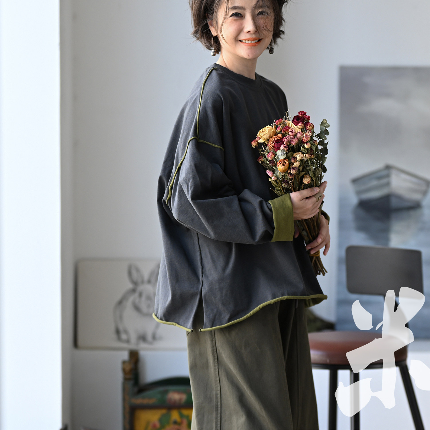 T75530 文艺复古圆领宽松纯棉磨毛撞色长袖T恤女2026秋 米兰宣言