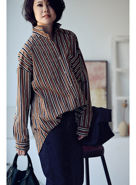 C2382C 文艺洋气复古竖条纹宽松中长款翻领长袖薄衬衫 米兰宣言