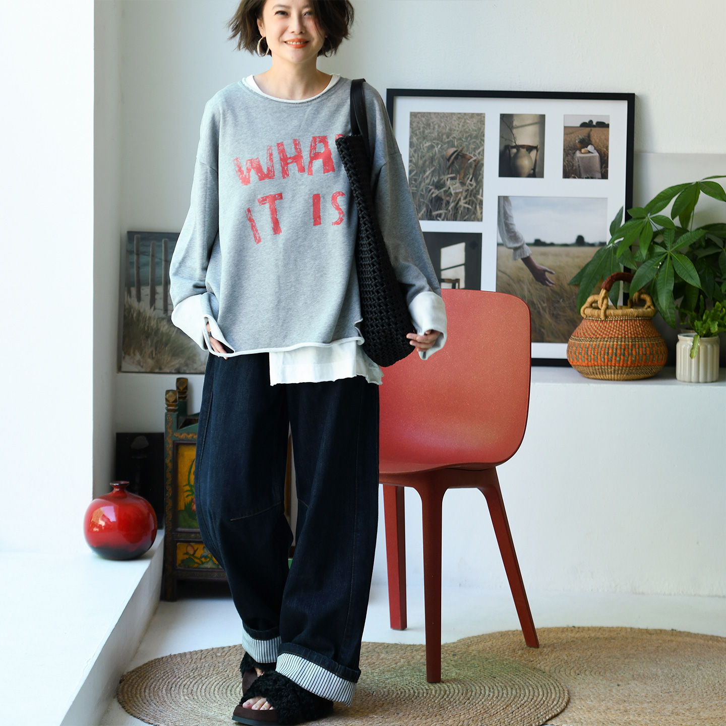 纯棉字母破洞毛圈百搭长袖卫衣女