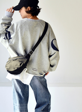 包邮R2202C 文艺休闲洋气个性破洞字母印花宽松圆领短款卫衣秋冬