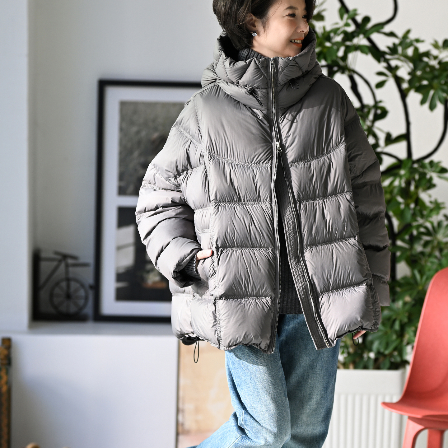 抽绳宽松大版拉链加厚轻型羽绒服