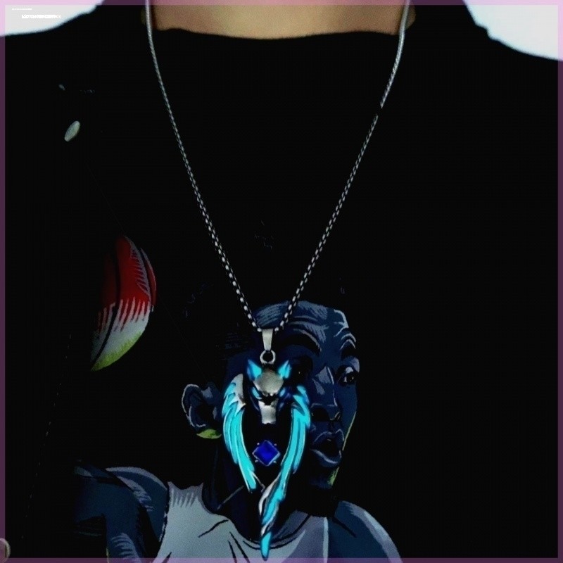夜光狼图腾项链北境狼王发光吊坠男女小众设计感嘻哈潮男毛衣链