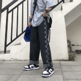 黑灰色