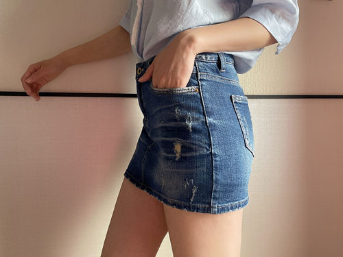 2024夏季JA DENIM新款短裙蓝色显瘦小破洞内有打底裤包臀牛仔裙女