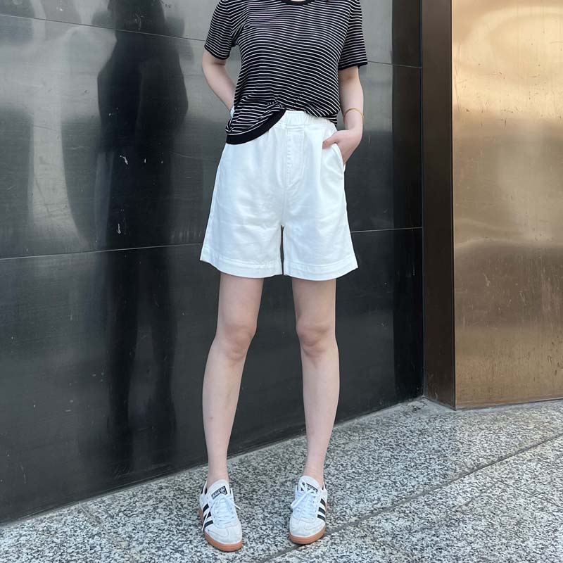 松紧腰简约休闲阔腿牛仔白色短裤