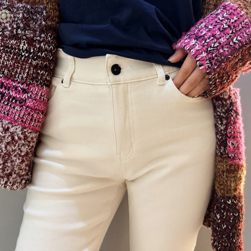 磨毛薄绒奶白色直筒牛仔裤