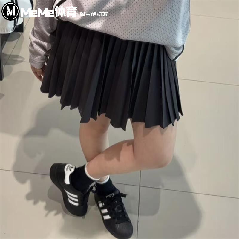 阿迪达斯女子短裙2025夏款舒爽纯色防走光百褶裙网球半身裙JD6117