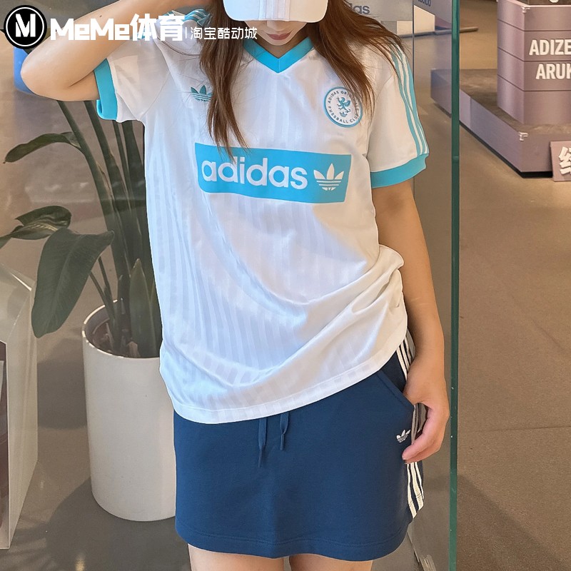 阿迪达斯三叶草女装2025秋季款白蓝拼色V领足球风POLO球衣 JZ0848