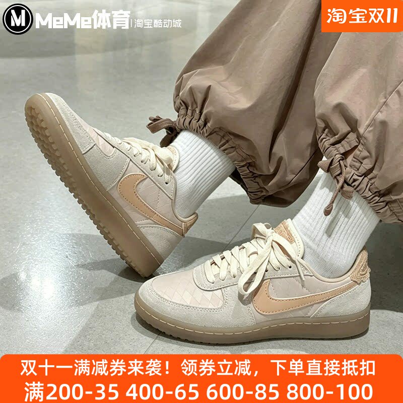耐克女鞋德训鞋生胶底舒适板鞋