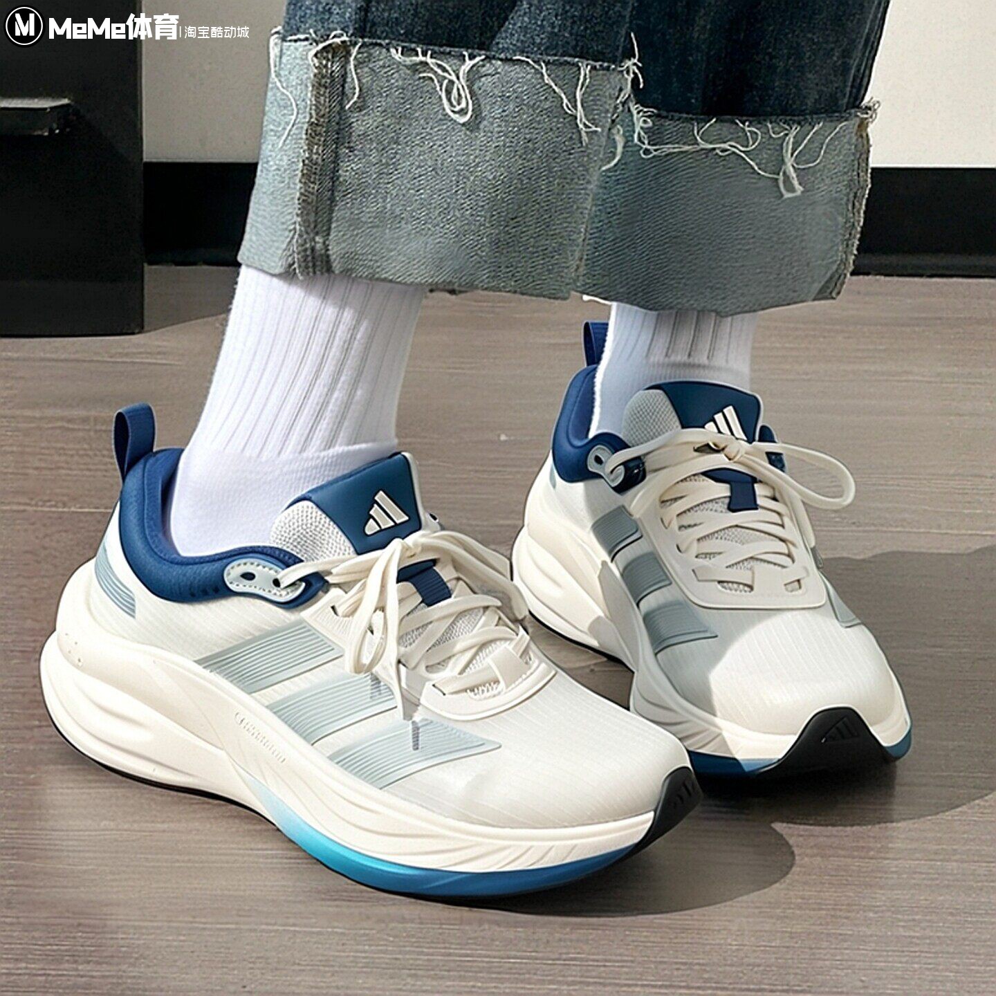 阿迪达斯2026夏款男女鞋CUSHION HALO白蓝渐变缓震跑步鞋 KJ5830