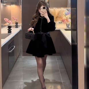 富家千金黑色丝绒连衣裙2025年秋冬新款生日礼服年会短裙裙子女装