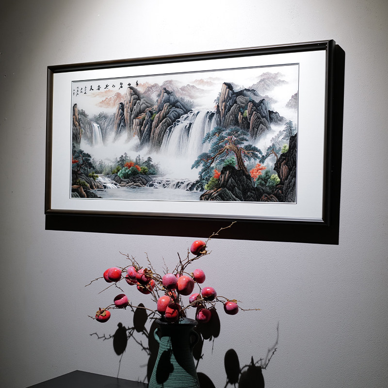 苏绣成品挂画国画青山碧水共云天苏州新中式山水纯手工刺绣艺术画