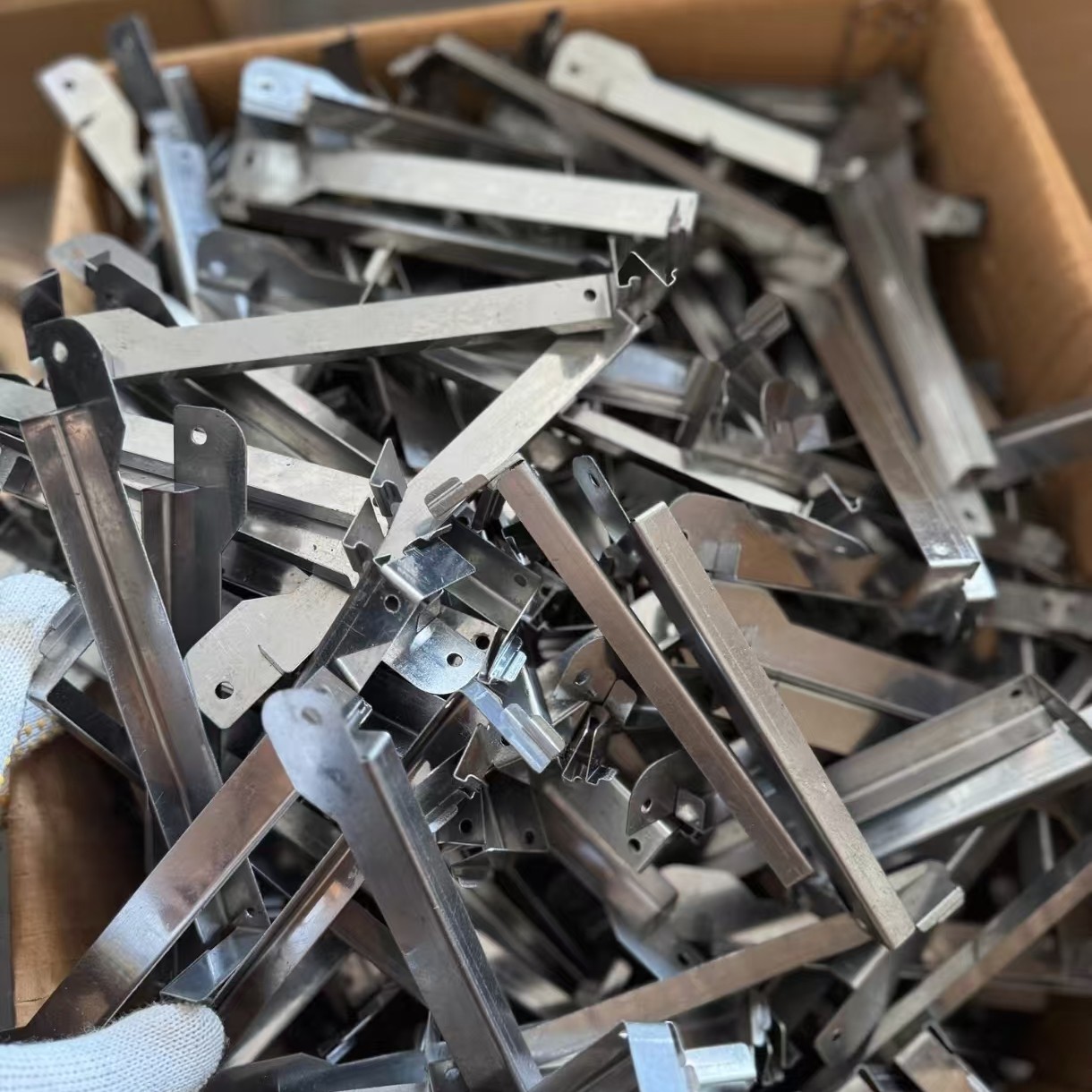 戴尔机箱盖板固定铁片QBT/QCT/ECT/QBS/QCS/ECS DELL1250拆硬盘架