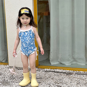 儿童泳衣2024夏季新款可爱女孩花边印花连体游泳衣宝宝吊带泳装潮