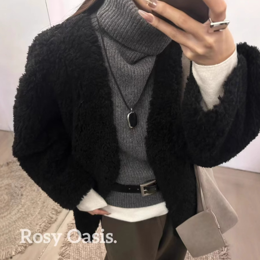 韩系简约一粒扣羊剪毛皮毛一体外套~沐泽颗粒感柔软保暖v领仿皮草