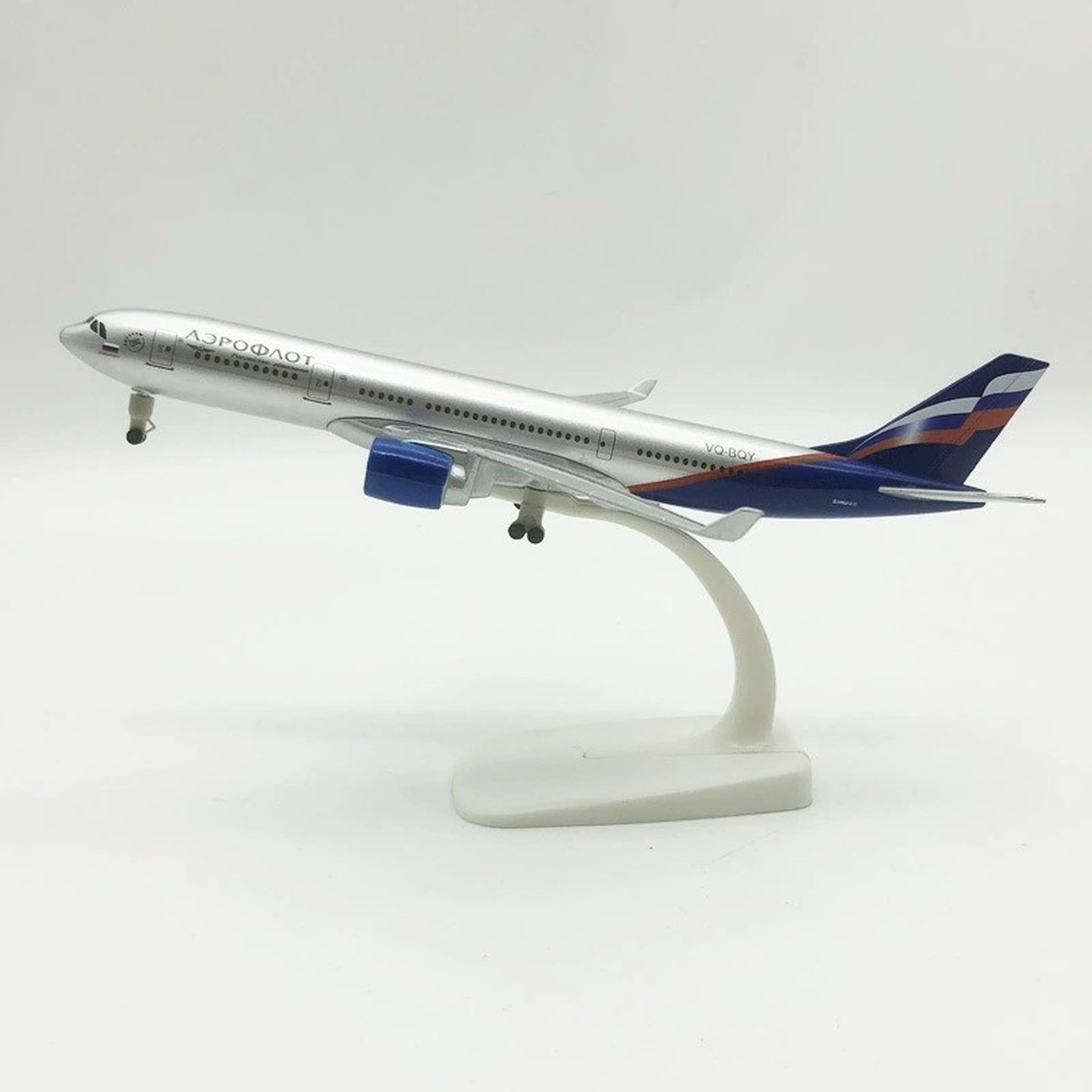 俄罗斯航空20CMA330合金静态飞机模型仿真航模礼物玩具礼品收藏摆
