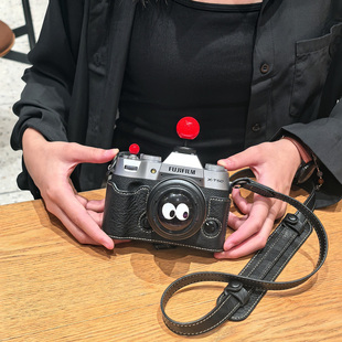 适用富士XT30三二代保护套XE5配件X100VI底座XM5XT50XS20相机包