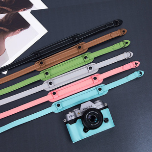 适用佳能R50肩带富士XT30二代挂脖XS20相机斜挎XT50索尼ZVE10真皮