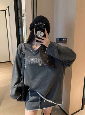 清仓no退】深灰色字母烫钻毛边v领卫衣+半身裙套装