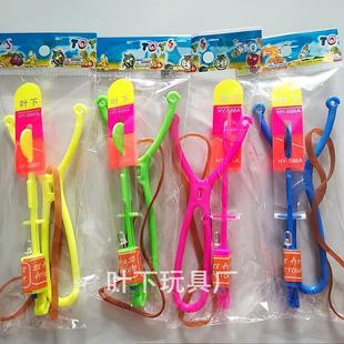 新款热卖弹弓发光飞箭叶下圆头闪光口哨飞箭儿童地摊货源发光玩具