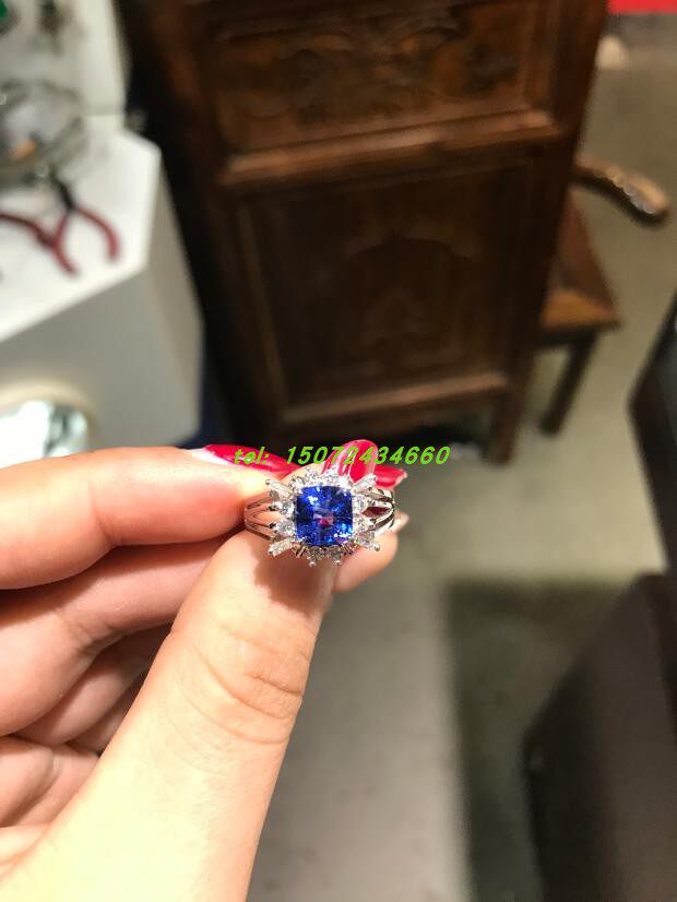 18k白金镶嵌蓝宝石武汉女戒