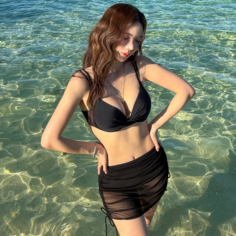 新款泳衣女分体式三件套高腰遮肚子黑白色钢圈小胸聚拢比基尼泳装