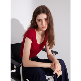 ibudu2025春季新款纯色坑条针织衫U领修身毛衫显瘦短款简约女