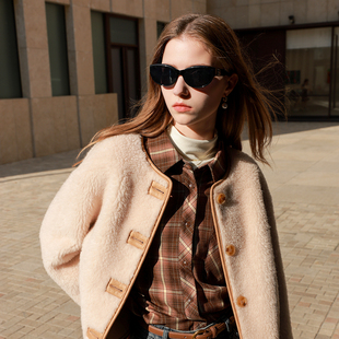 三彩女装2024冬季新款绵羊毛皮草羊羔毛外套圆领短款小个子女M