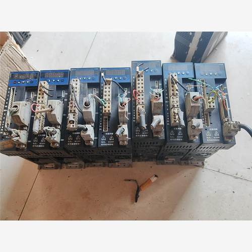 议价出售力川伺服驱动器