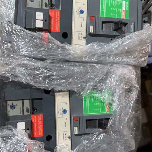 {议价}施耐德漏电断路器CVS250F 4P250A 拆机成色