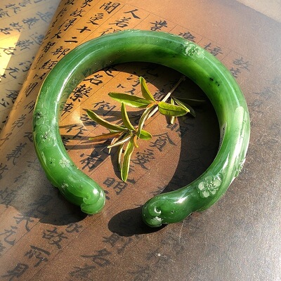 54.5新疆碧玉招财猫手镯A货