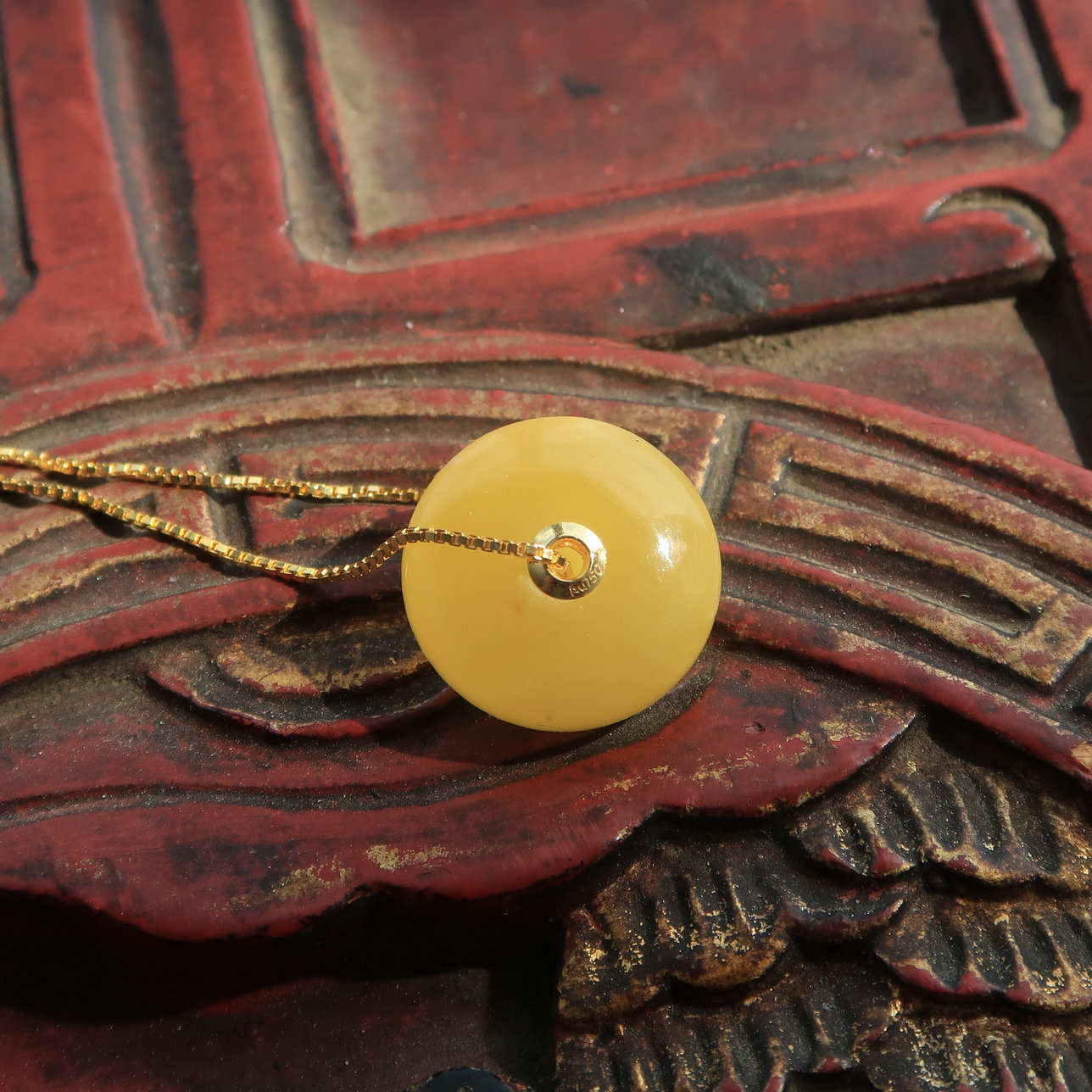 隆和斋藏镶嵌18K金原石琥珀吊坠挂件女款蜜蜡平安扣项链正品A货