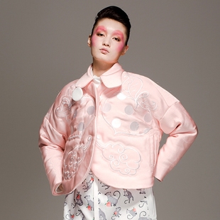 加厚棉服 SUNGDO GIN设计师秋冬粉色猴年桃子刺绣趣味假领短款