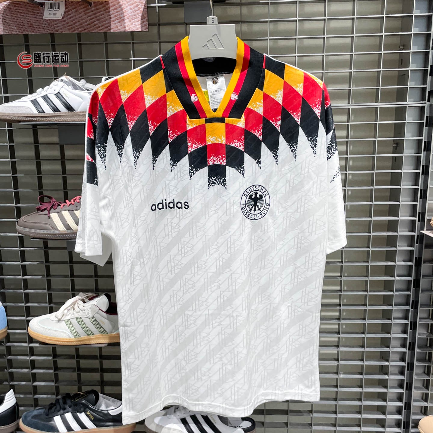 Adidas阿迪达斯男装2026秋新款德国队复古足球休闲运动短袖JN3705
