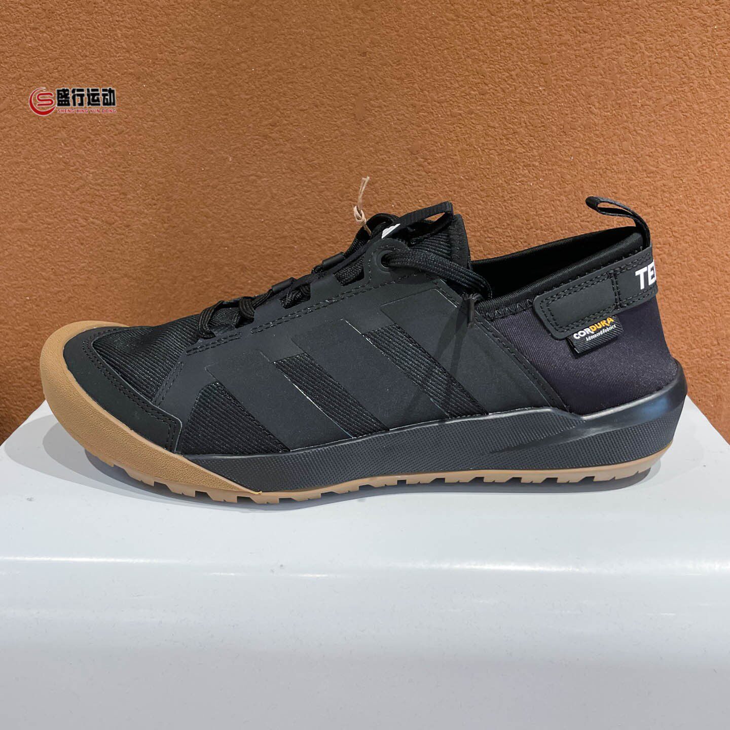Adidas阿迪达斯男鞋2026夏新款户外防滑耐磨舒适透气徒步鞋KH6689