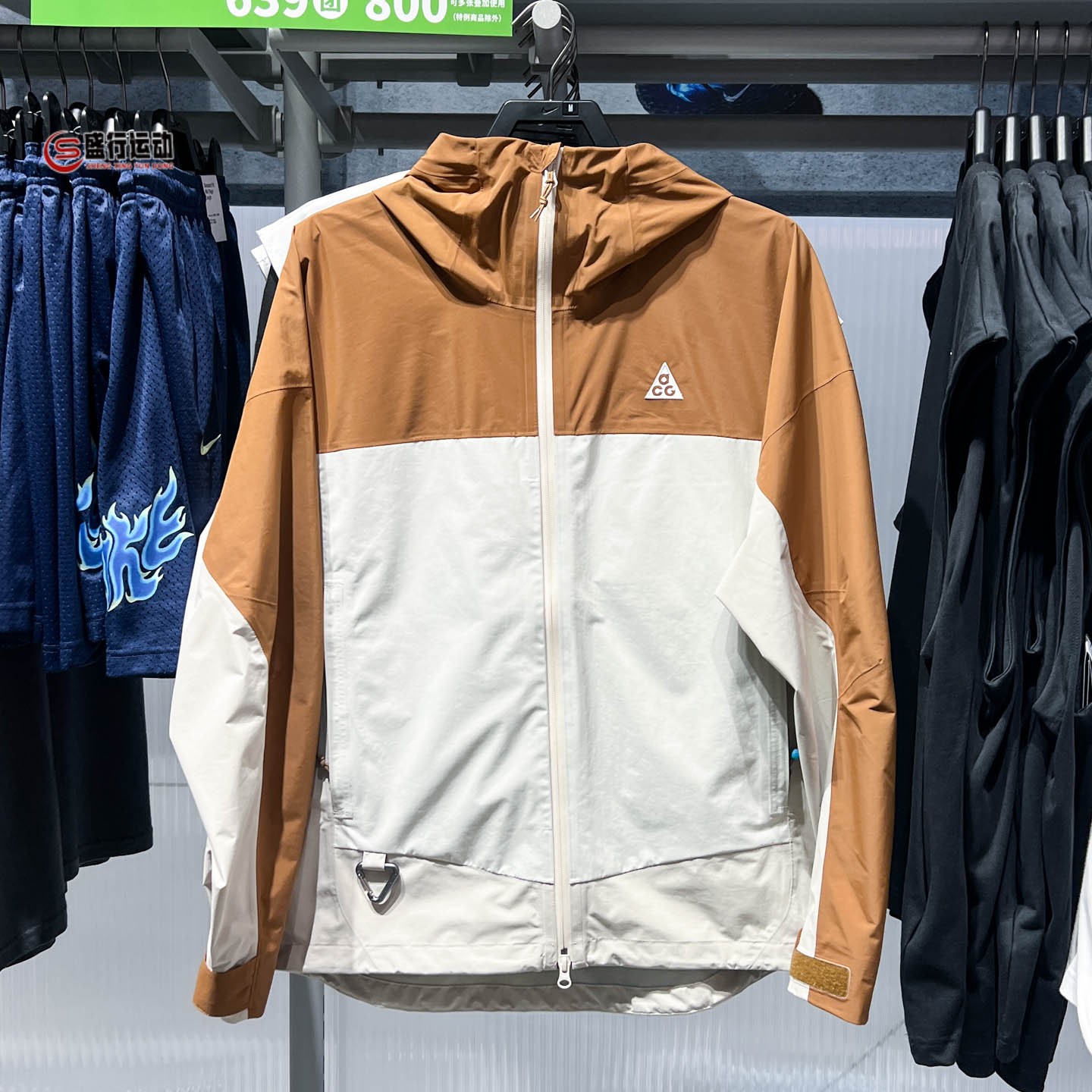 Nike耐克男子2026秋季时尚拼色防风防水硬壳夹克冲锋衣HJ2688-281