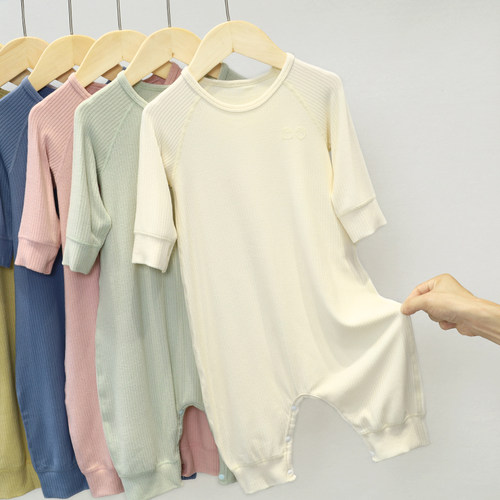 婴儿春秋慕斯暖绒连身衣