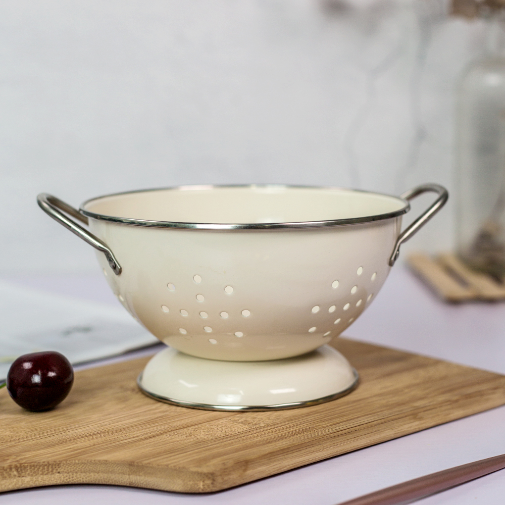 粉颜北欧风水果篮沥水防锈奶白色