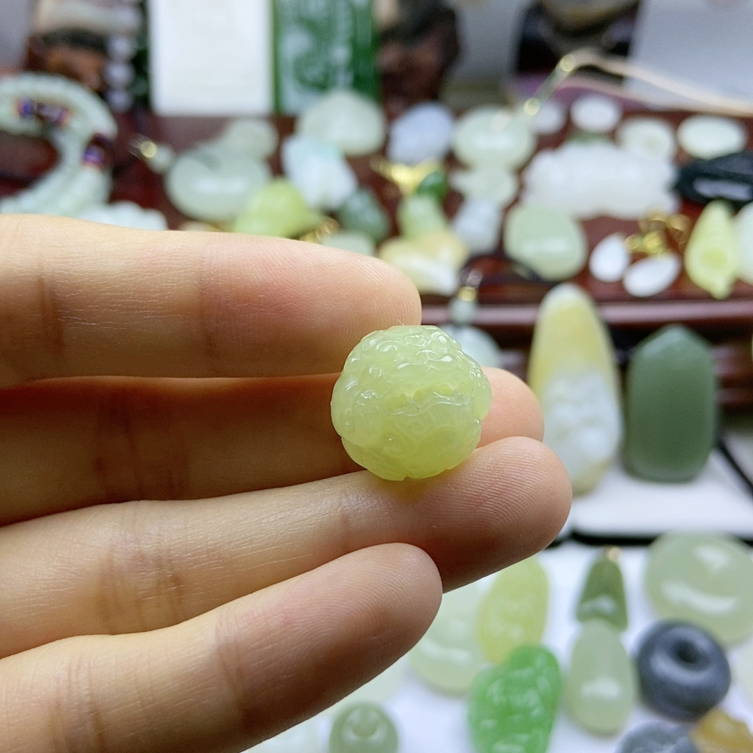 天然和田玉黄口貔貅实体店放漏