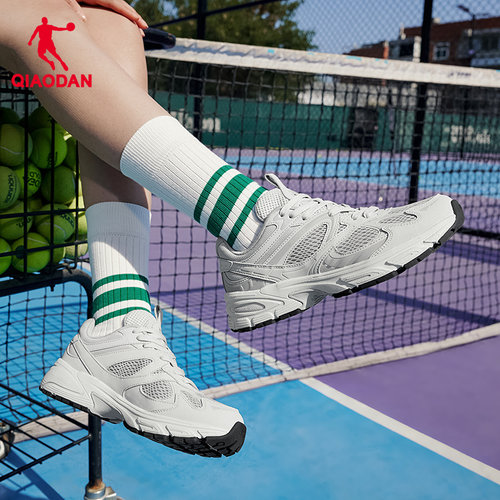 乔丹网面透气休闲鞋女复古跑鞋