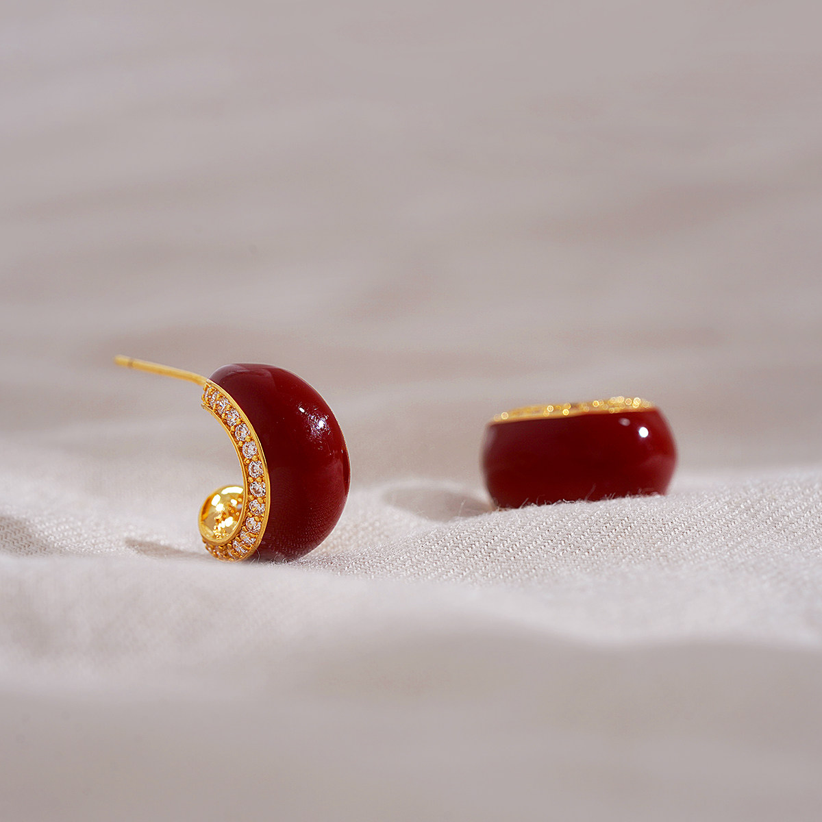 独特设计感高级酒红色耳钉法式复古安可拉红耳环秋冬新款港风耳饰,饰品/流行首饰/时尚饰品新,耳环,淘宝优惠券,粉丝福利购,淘宝优惠卷