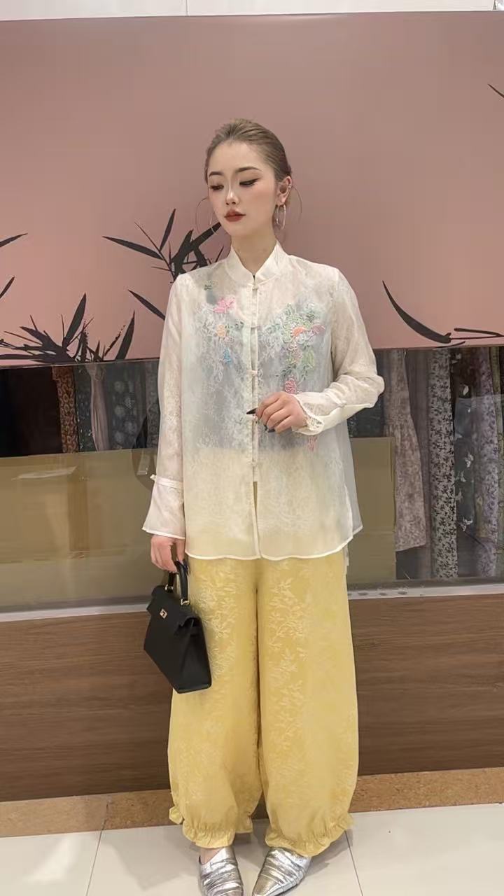 新中式国风蕾丝刺绣长袖打底衫