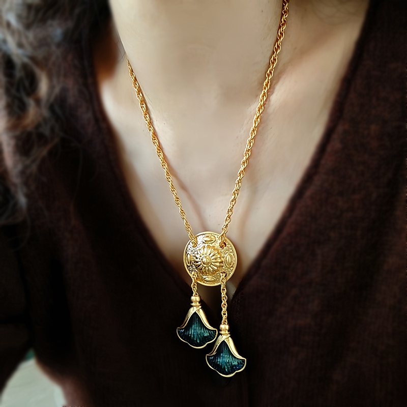 盾牌麻花链中古小众设计高级感