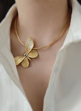 轻奢小众蝴蝶胸针两用金色项链
