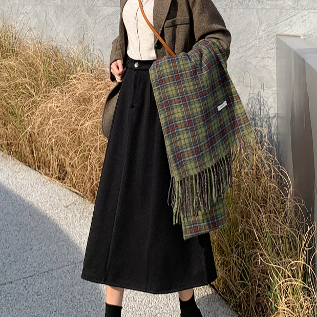 青倾家赫本风毛呢a字半身裙女秋冬高腰显瘦中长款休闲遮胯裙子