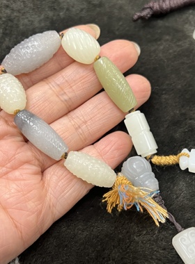 和田玉仿古雕勒子手串